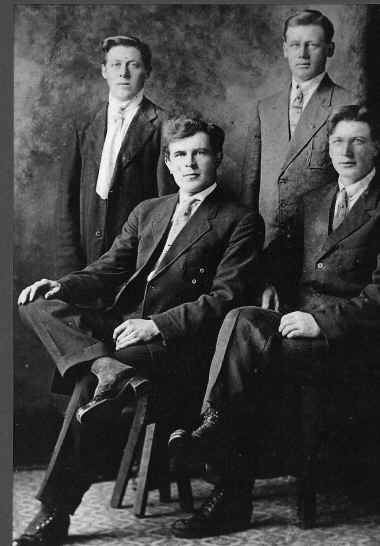 sethne-bro2.jpg (245107 bytes)