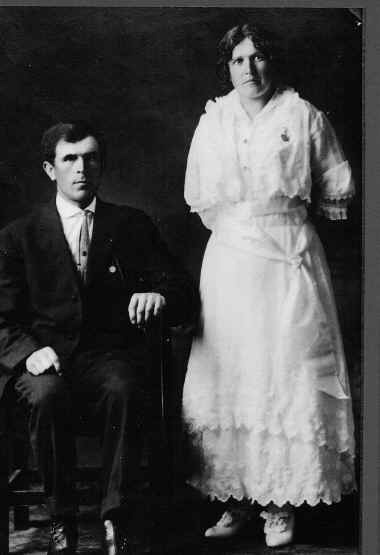 sethne-wedding.jpg (220072 bytes)